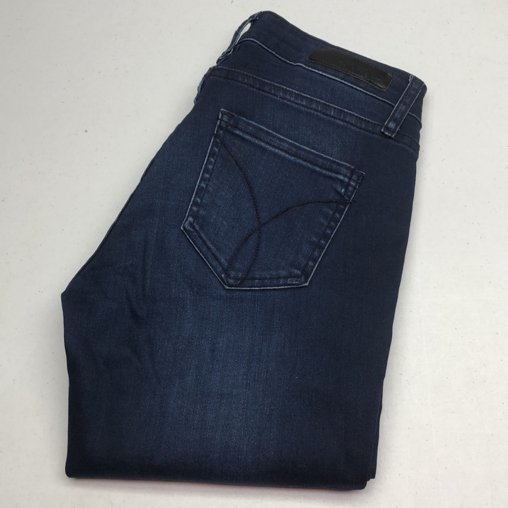 LIKE NEW CALVIN KLEIN DARKWASH MID-RISE LEGGING JEANS 26x30 ⭐️